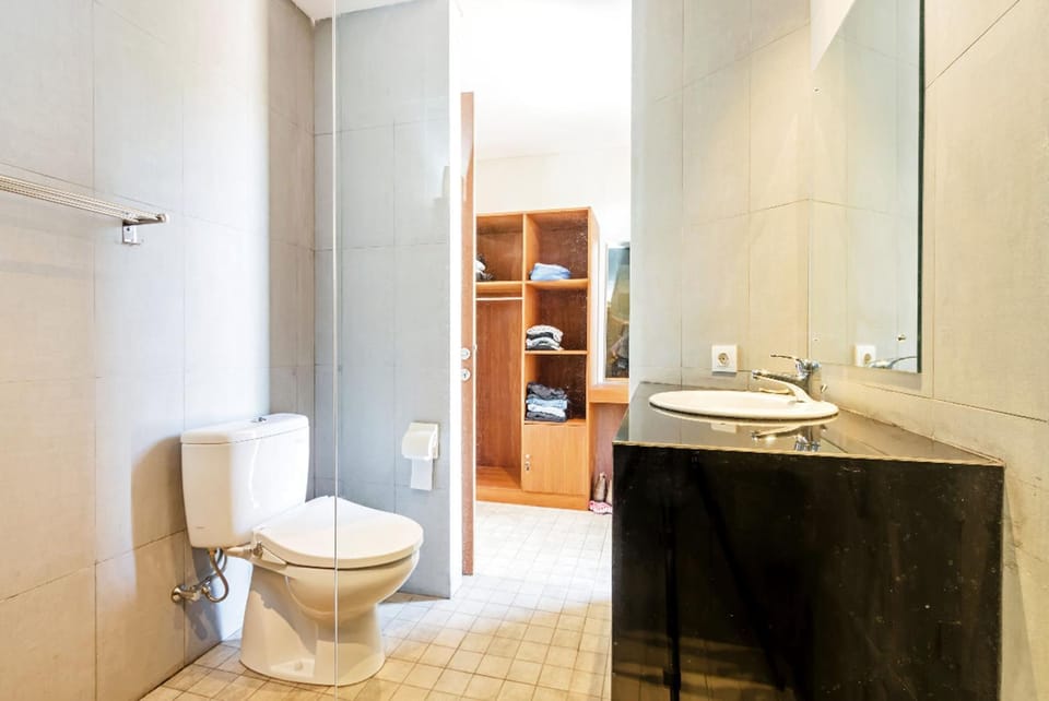 Toilet, Bathroom