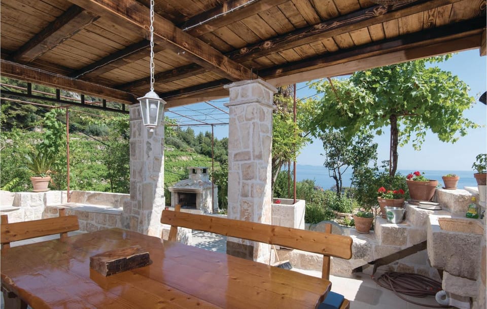 Property building, Balcony/Terrace