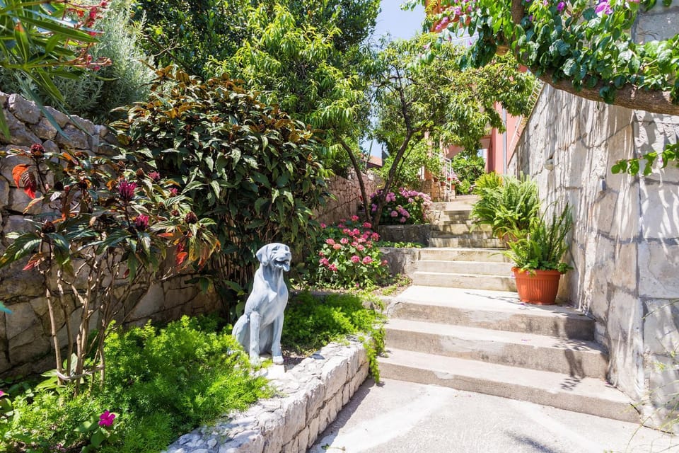 Facade/entrance, Garden, Balcony/Terrace, Decorative detail