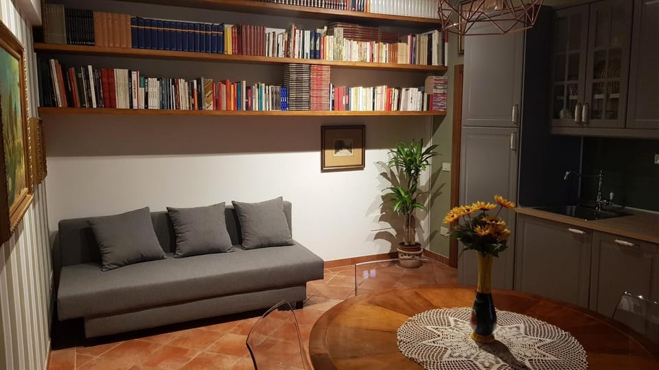 Library, Living room