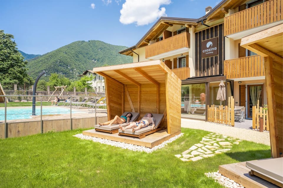 Property building, Garden view, Pool view, Swimming pool, sunbed
