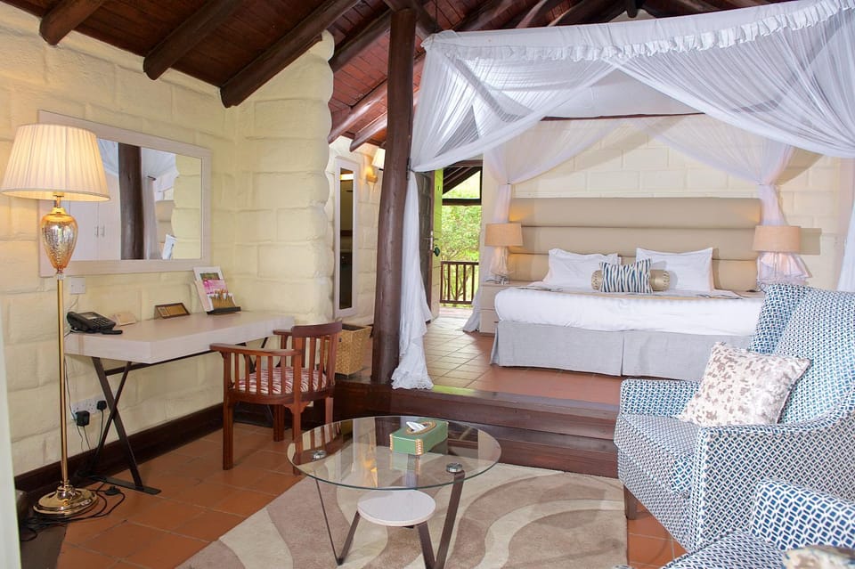Photo of the whole room, Decorative detail, Bedroom