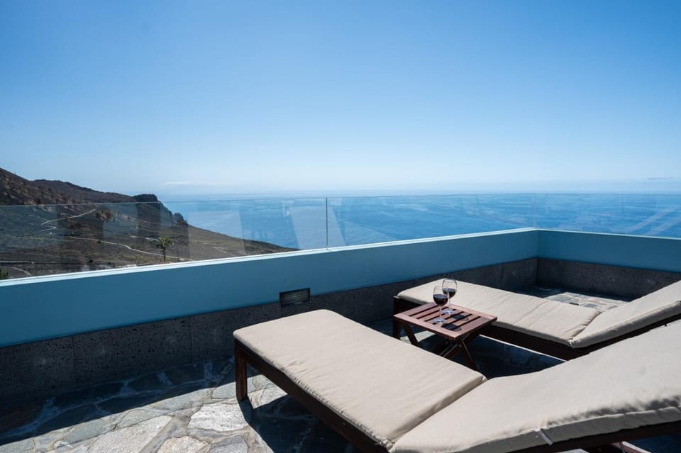 Day, Natural landscape, View (from property/room), Balcony/Terrace, Mountain view, Sea view, sunbed