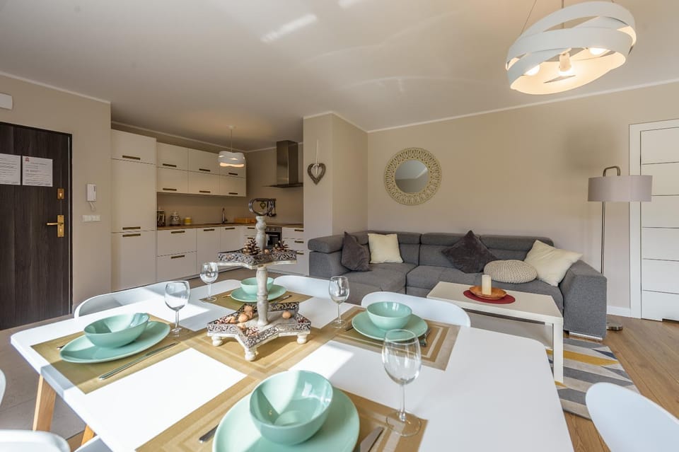 Apartament Widokowy - 5D Apartamenty Apartment in Lower Silesian Voivodeship