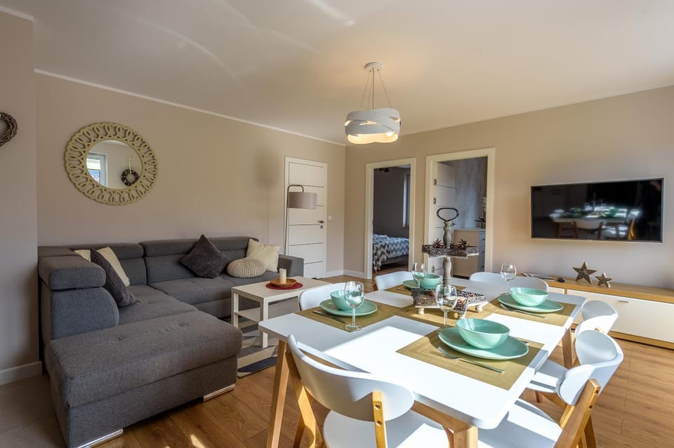 Apartament Widokowy - 5D Apartamenty Apartment in Lower Silesian Voivodeship