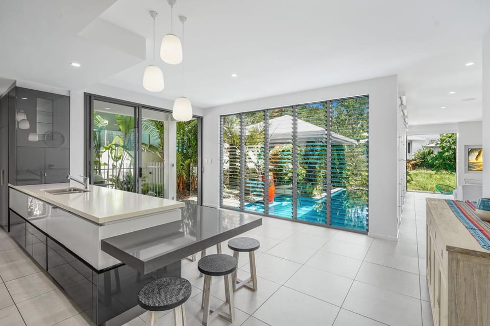 Kitchen or kitchenette, Pool view