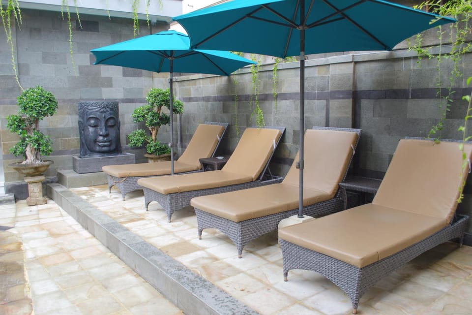 Patio, Swimming pool