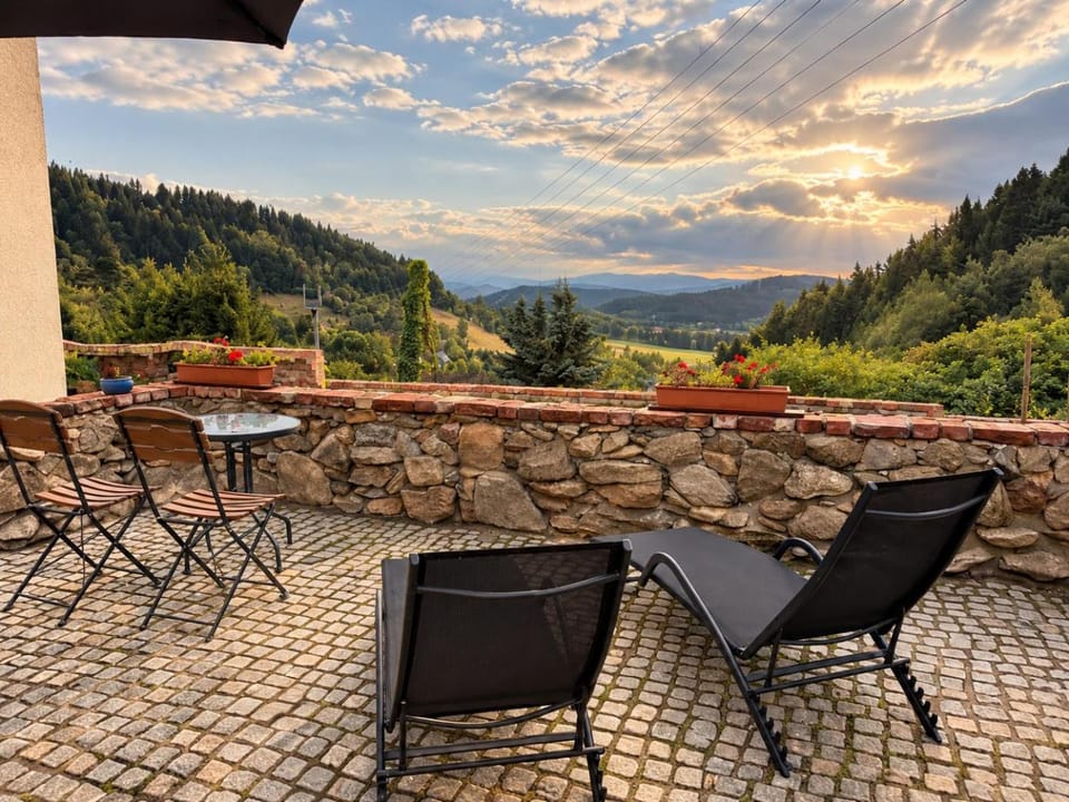 Patio, Day, Natural landscape, View (from property/room), Balcony/Terrace, Mountain view