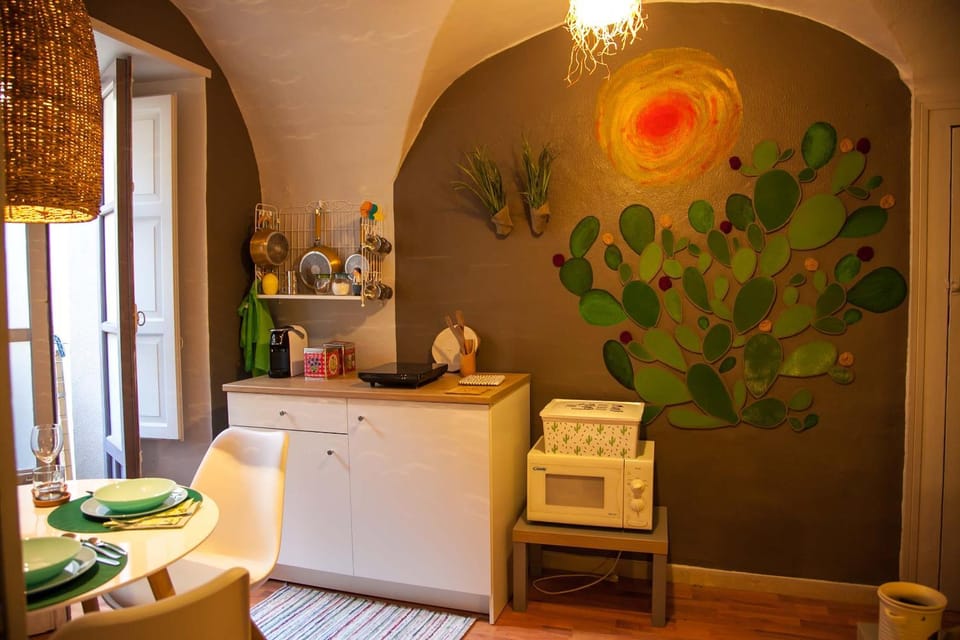 Coffee/tea facilities, Kitchen or kitchenette, kitchen