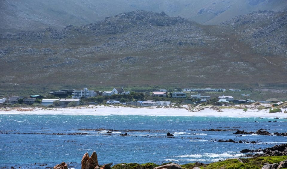 Nearby landmark, Natural landscape, Snorkeling, Beach, Windsurfing, Diving, Mountain view, Sea view