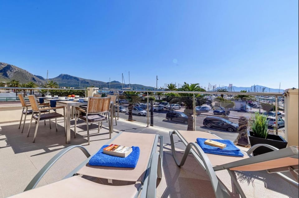 View (from property/room), Balcony/Terrace, Sea view