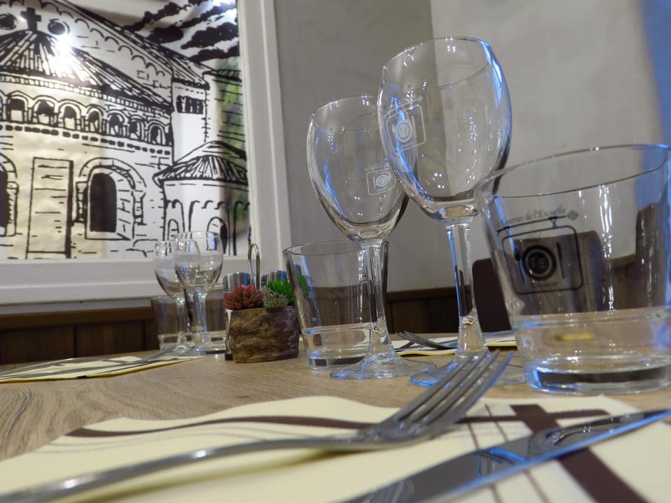 La Taverne de l'Escuelle Hotel in Occitanie