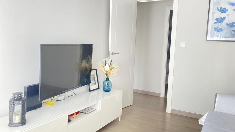 Communal lounge/ TV room, TV and multimedia, internet