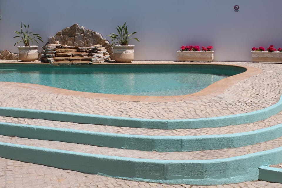 Swimming pool, Swimming pool