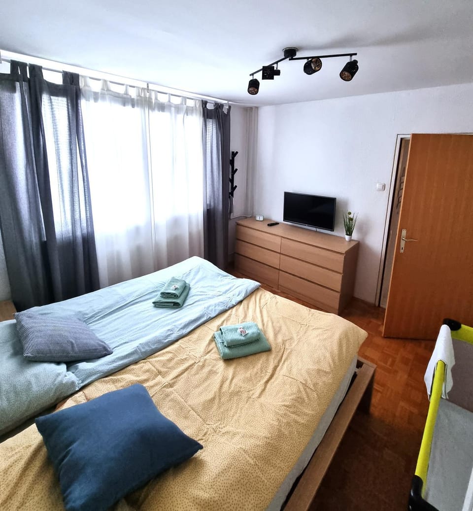 TV and multimedia, Bedroom