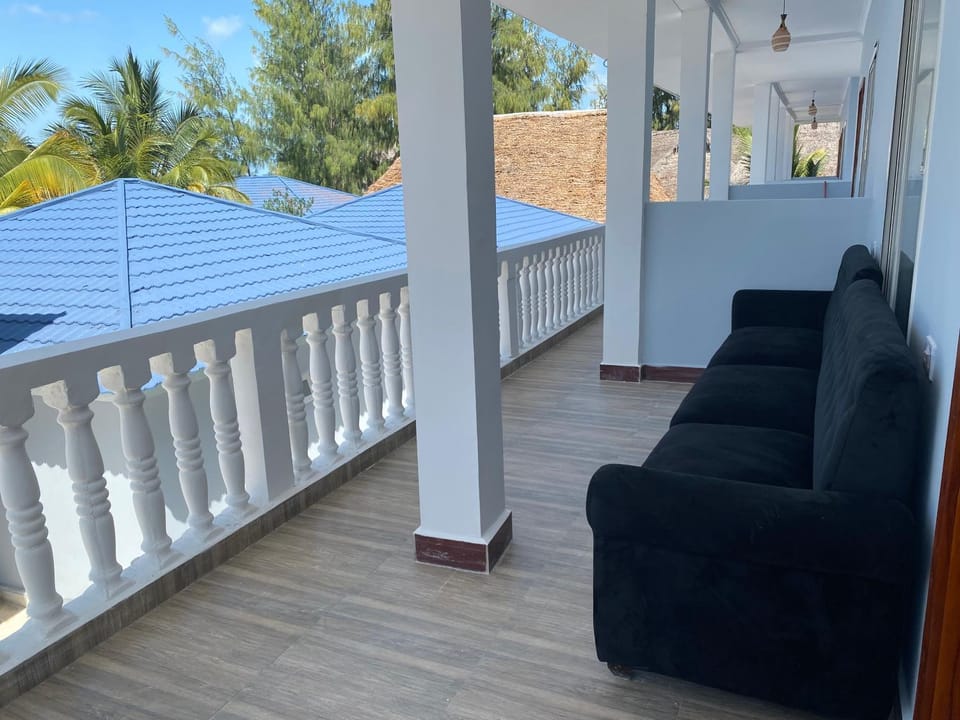 View (from property/room), Balcony/Terrace, Seating area