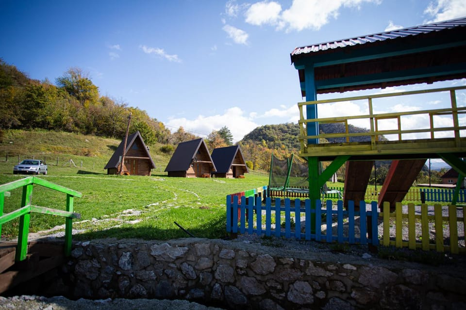 Spring, Day, Natural landscape, Children play ground, Garden, Evening entertainment, Garden view