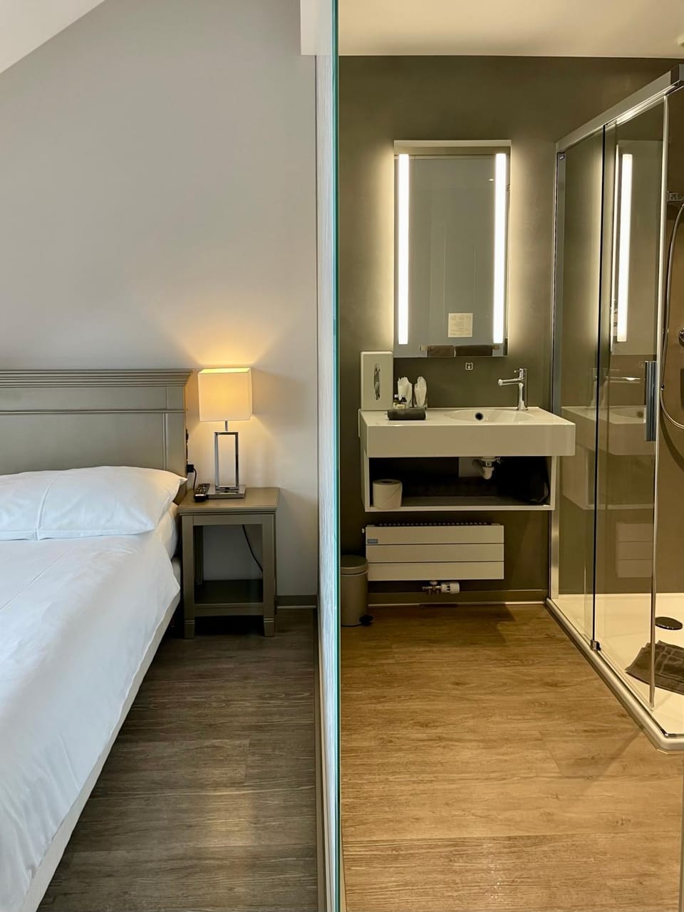 Bed, Bathroom, Bedroom