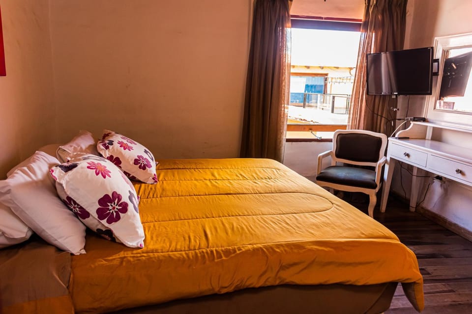 Bed, Photo of the whole room, Bedroom, hair dresser