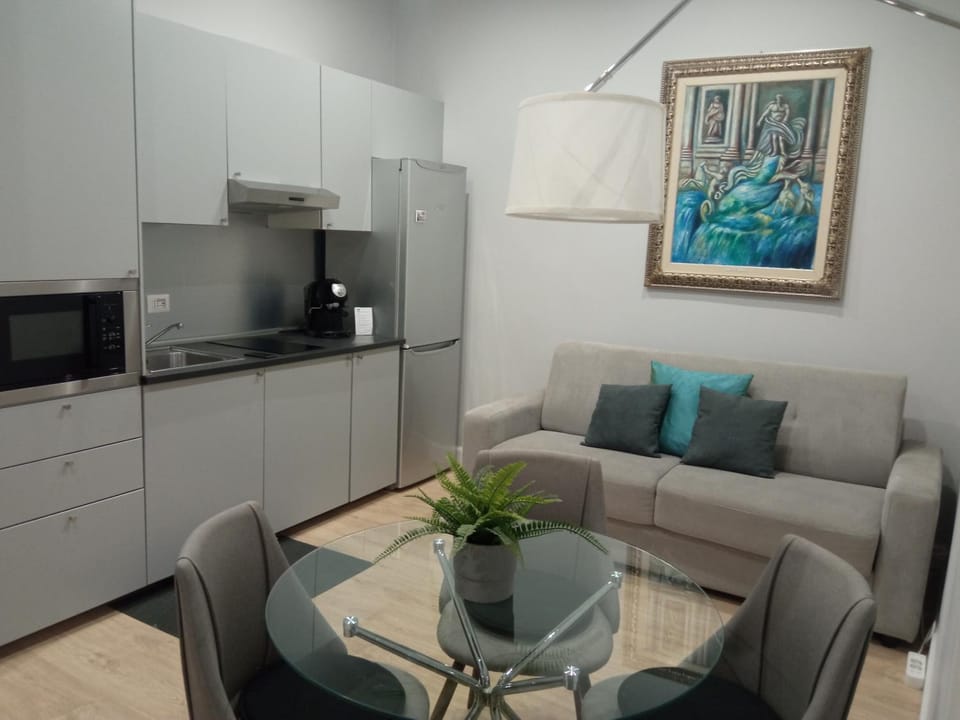 Kitchen or kitchenette, Living room, Lounge or bar