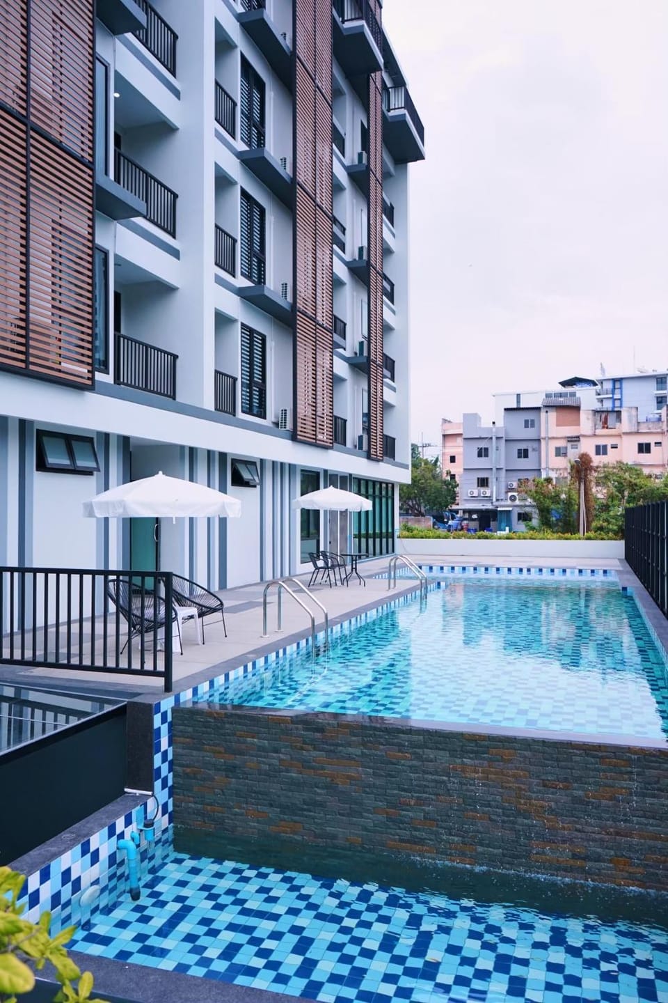 Swimming pool, Swimming pool