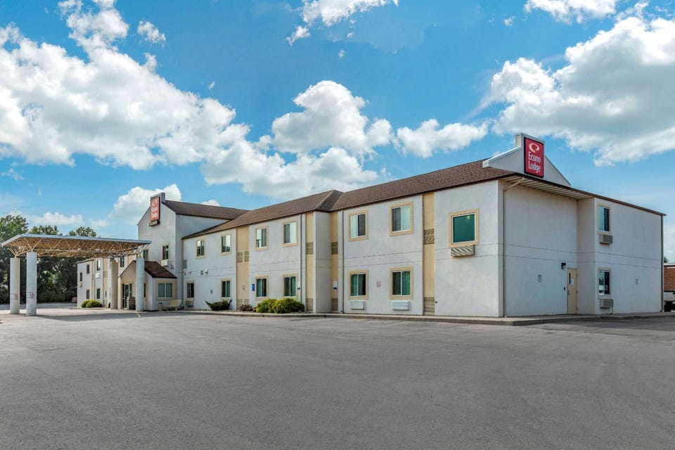 Property building, On site