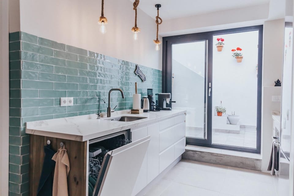 Patio, Coffee/tea facilities, Kitchen or kitchenette