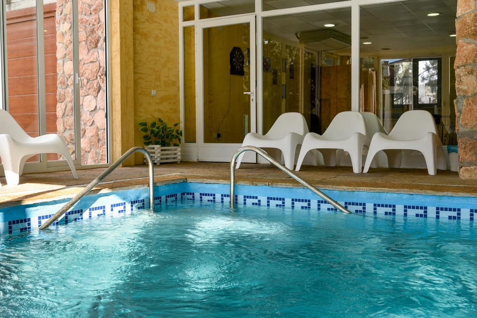Casa Puente Albor PISCINA CLIMATIZADA House in Castile and León