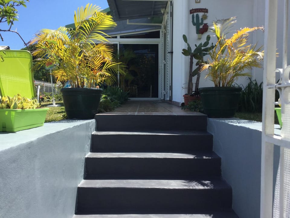 Chambre et pièce confort Vacation rental in Réunion