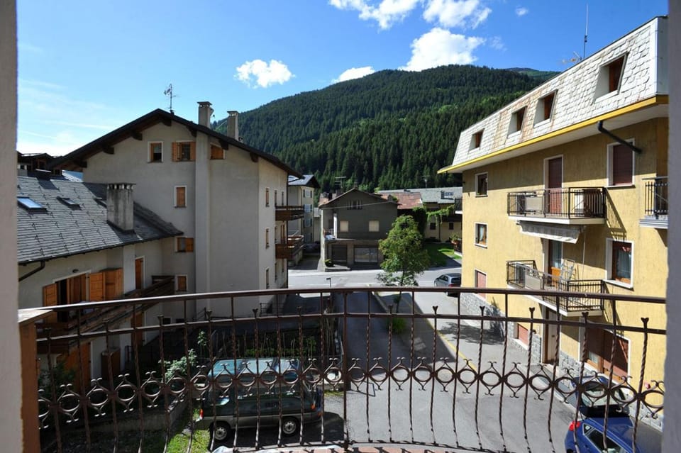 Casa Viola Dependance Apartment in Canton of Grisons