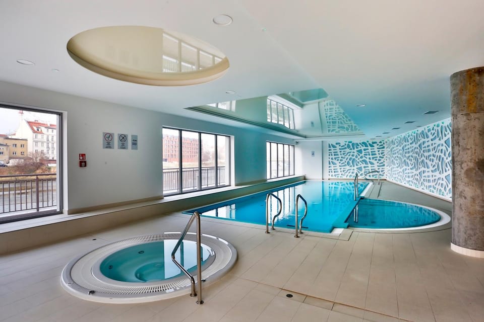 Fitness centre/facilities, River view, Swimming pool