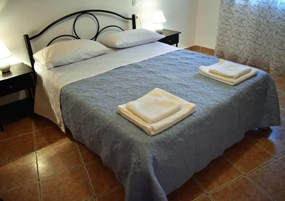 GIANNOYLAS HOYSE{PIGADI] Apartment in Corfu, Greece