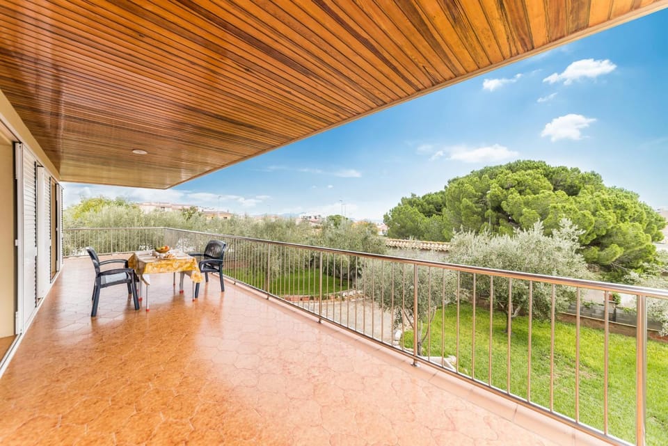 Balcony/Terrace, Garden view