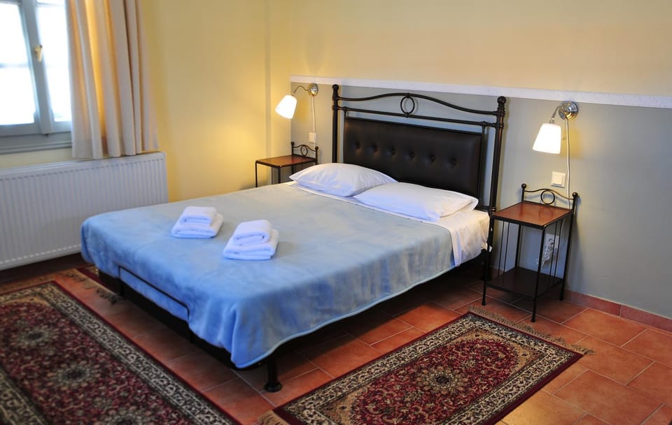Platanos in the castle Bed and Breakfast in Ioannina