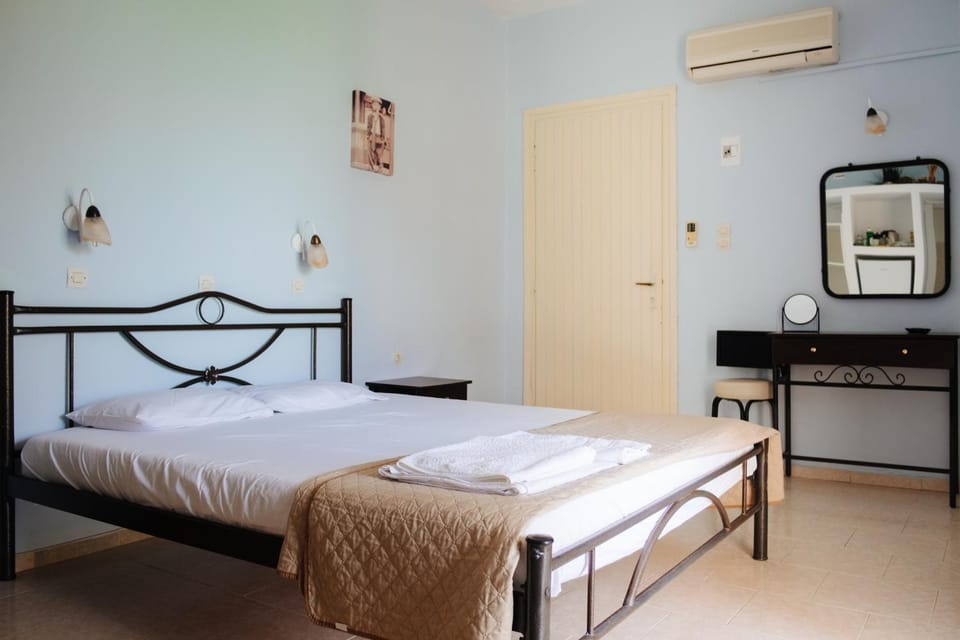 Finikas Apartments Apartment hotel in Plakias