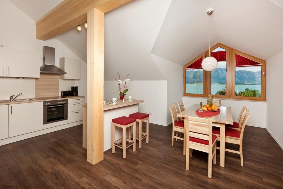 View (from property/room), Kitchen or kitchenette, Dining area