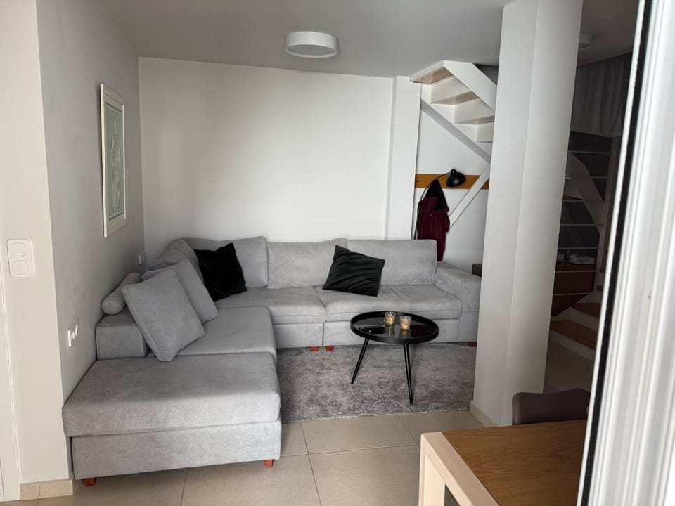 Stylish Studio Apartment - 8F House Apartment in Messenia