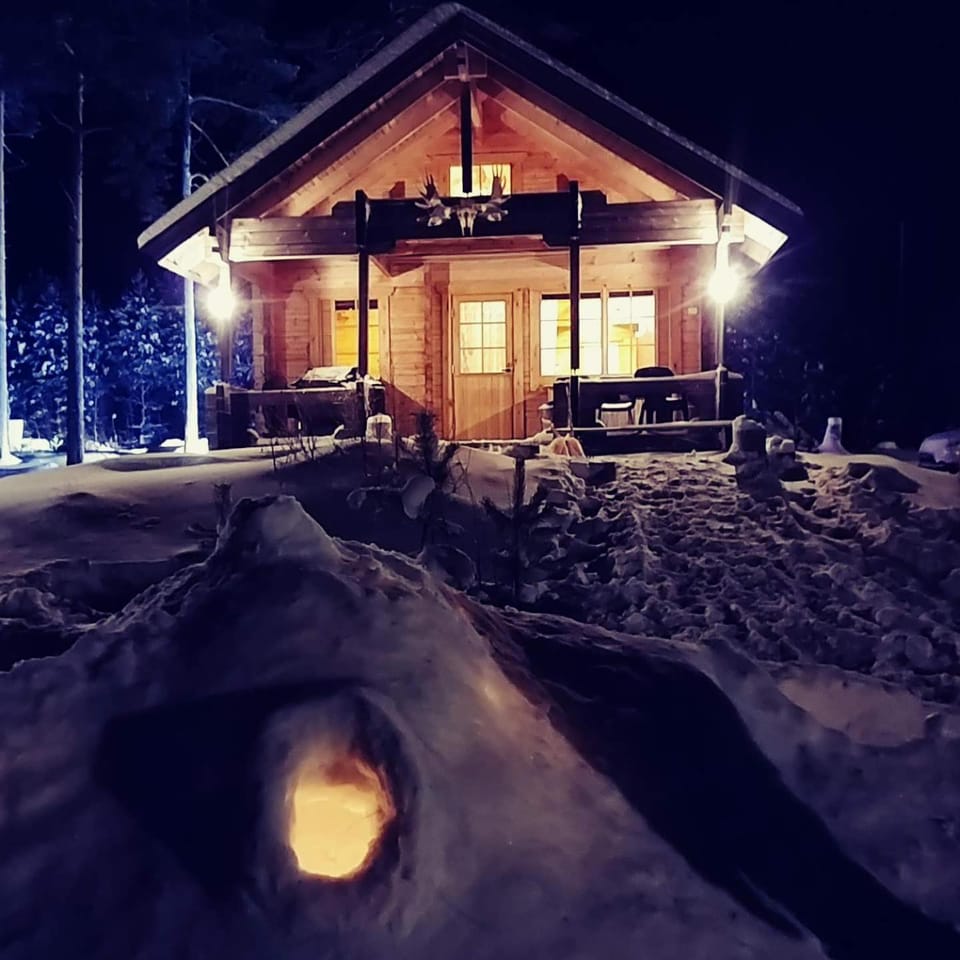 Tarinatupa Simojärvi Nature lodge in Lapland
