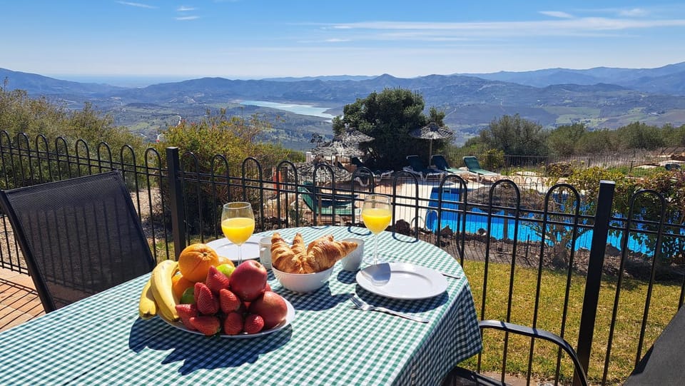 View (from property/room), View (from property/room), Lake view, Lake view, Pool view, Pool view, Swimming pool, Breakfast