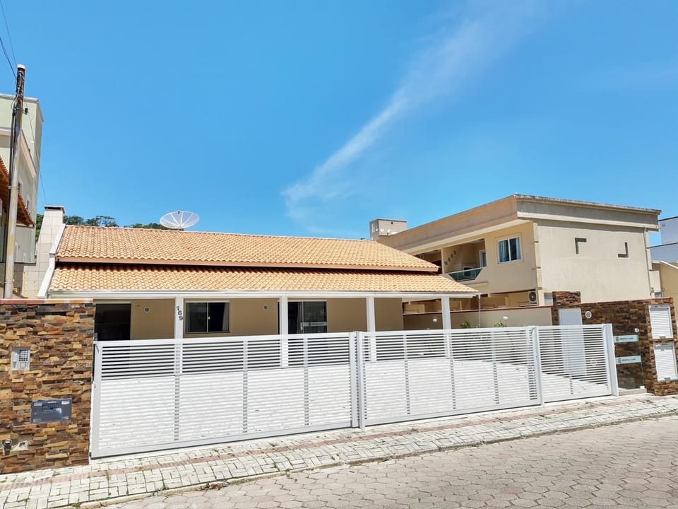 Patio, Facade/entrance