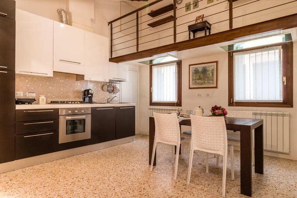 Kitchen or kitchenette, Living room, Dining area