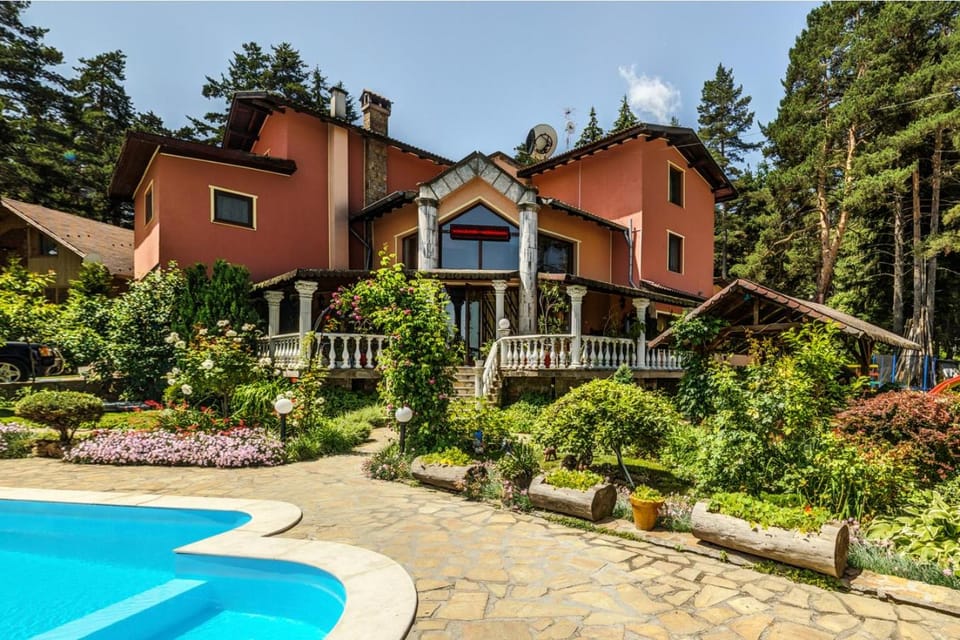 Property building, Facade/entrance, Swimming pool