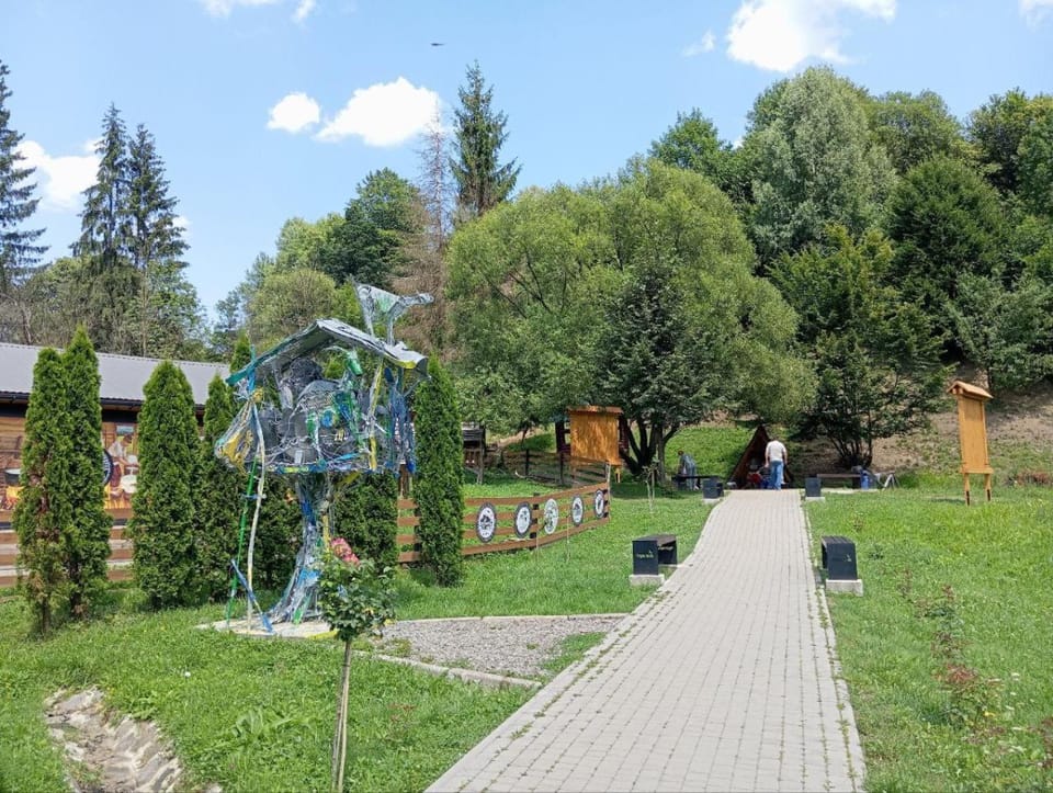 Seating area, Hiking, Hiking, Location