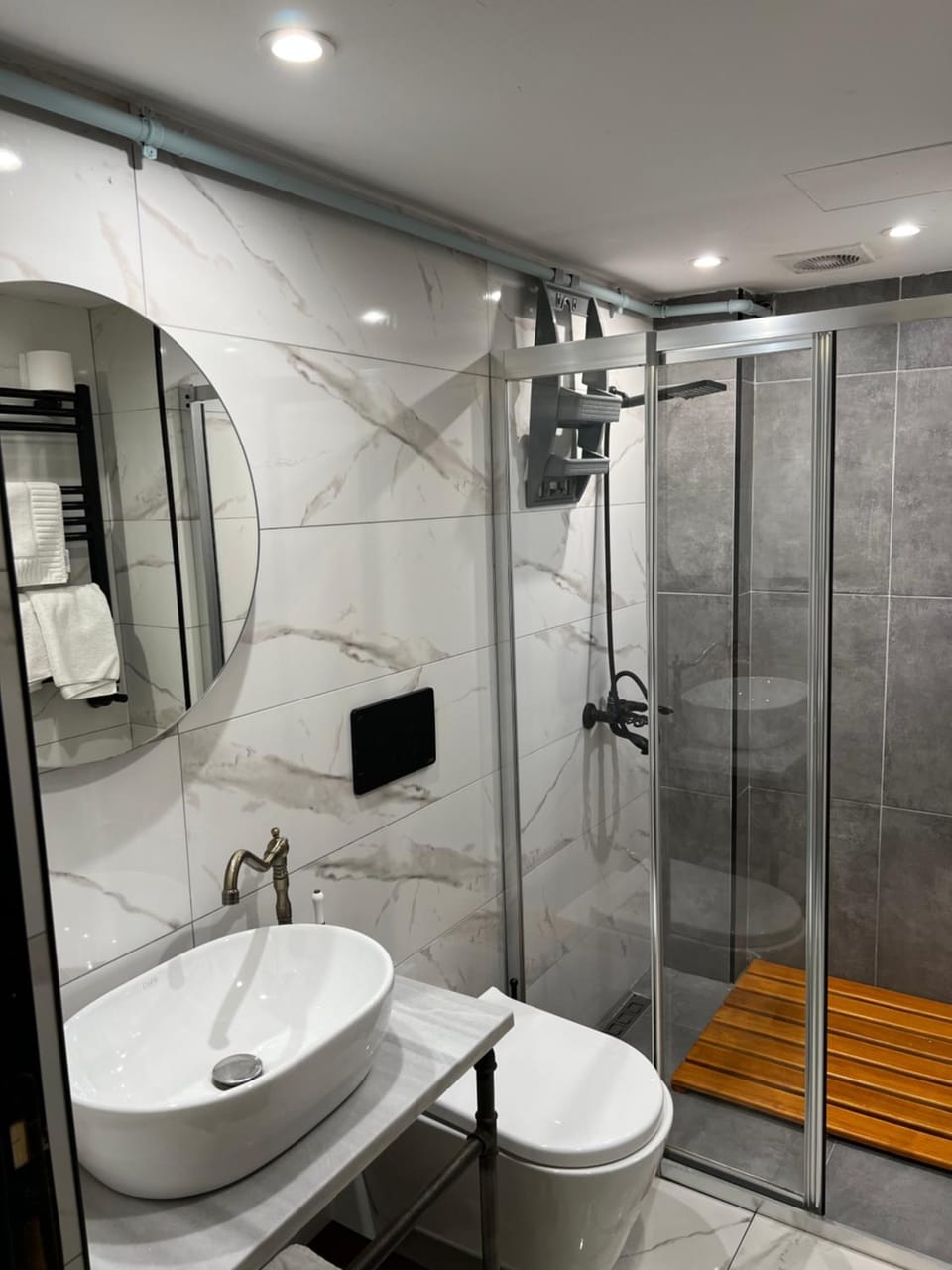 Shower, Toilet, Bathroom