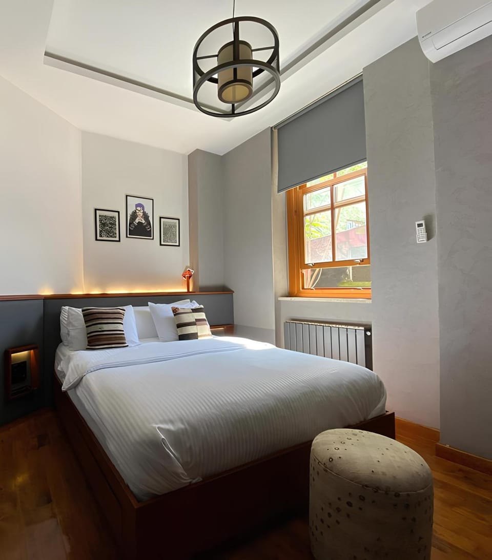 Bed, Photo of the whole room