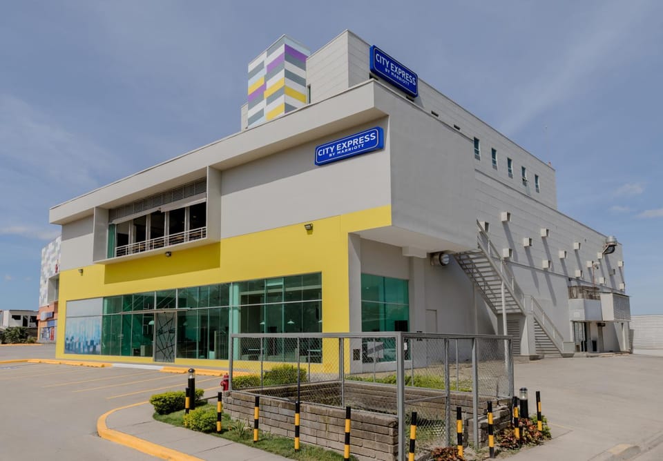 Property building, Day