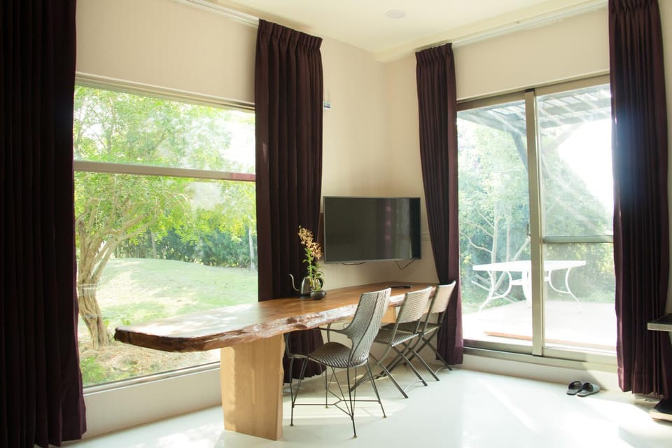 TV and multimedia, Decorative detail, Seating area