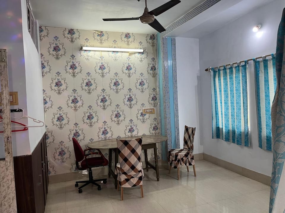Peaceful Living Vacation rental in Kolkata