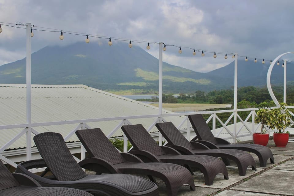 Natural landscape, Mountain view, Swimming pool, sunbed