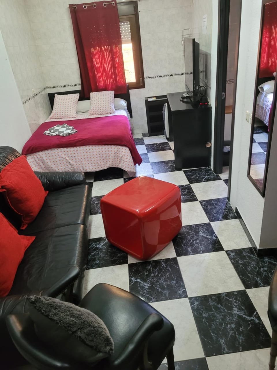 Photo of the whole room